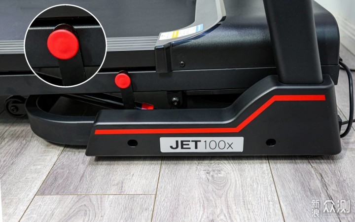 一台跑步机可以释放魅力，锐步JET100X跑步机_新浪众测
