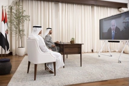 阿联酋总统使用华为IdeaHub系列产品进行视频通话